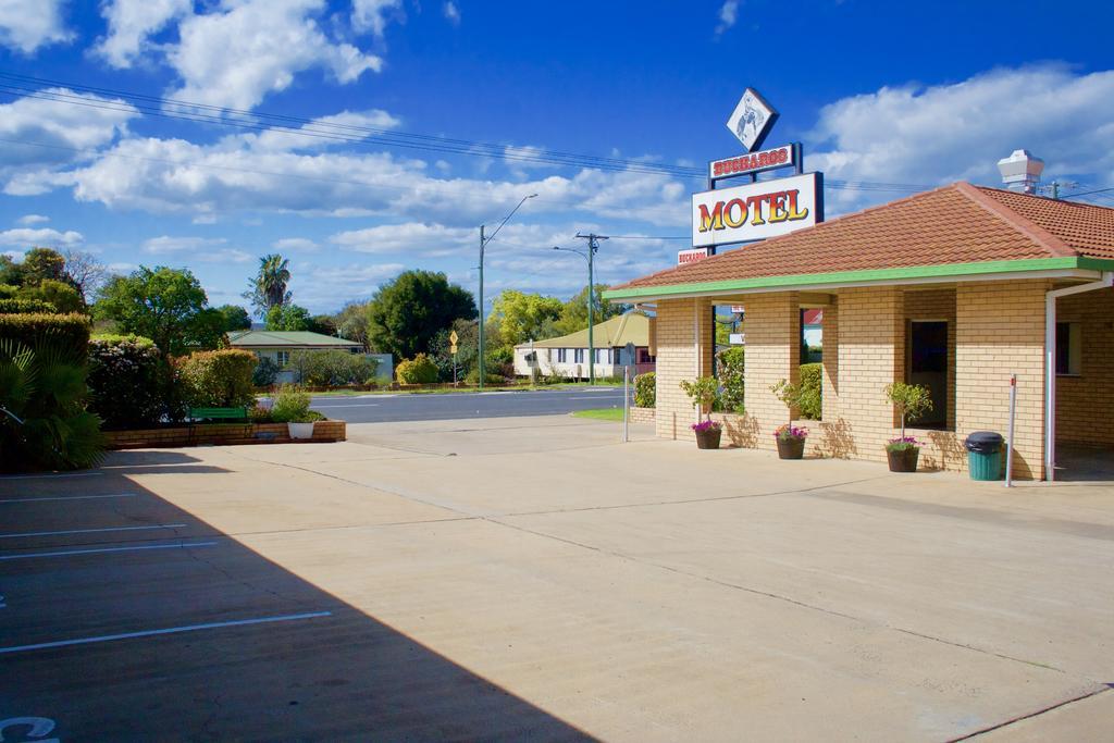 Buckaroo Motor Inn Warwick Exterior photo